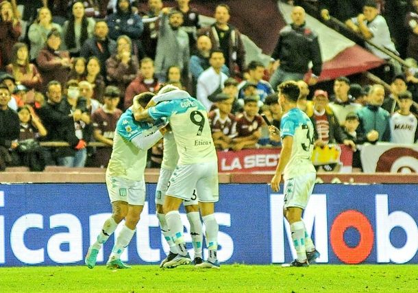 Racing le ganó 1-0 a Lanús y es puntero del campeonato