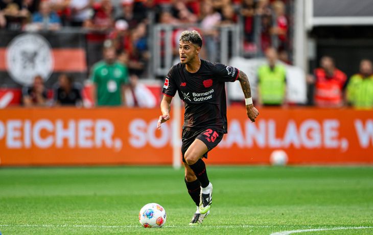 El gol de Exe Palacios en la victoria del Leverkusen en un amistoso