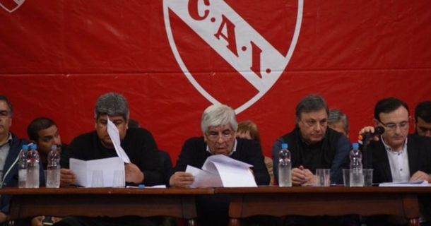 La dirigencia de Independiente denunció penalmente a los Moyano