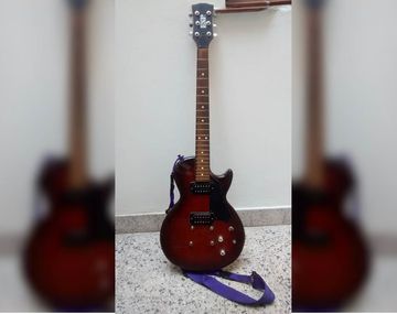 Compró una guitarra robada