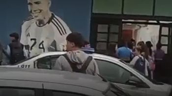 violencia en las escuelas: una chica apunalo a su companero en una secundaria de san martin violencia en las escuelas: una chica apunalo a su companero en una secundaria de san martin