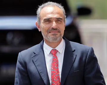 El desplazado Eduardo Lule Menem.