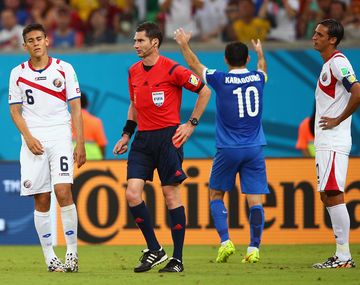 Benjamin Williams en el choque Costa Rica - Grecia del último Mundial
