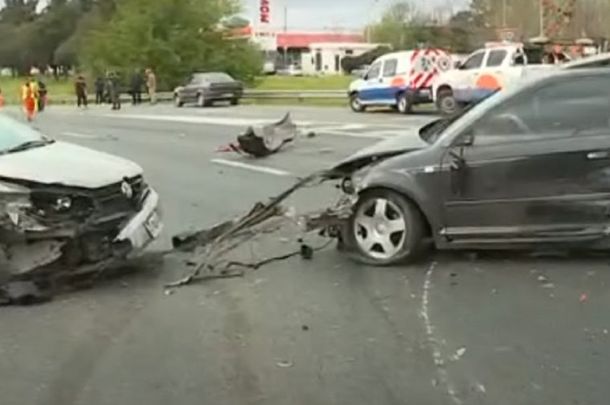 Se bajaron a ayudar, los atropellaron y los mataron: así fue la tragedia de Campana