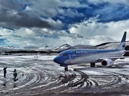 por las nevadas, cerraron los aeropuertos de chapelco, ushuaia y bariloche por las nevadas, cerraron los aeropuertos de chapelco, ushuaia y bariloche