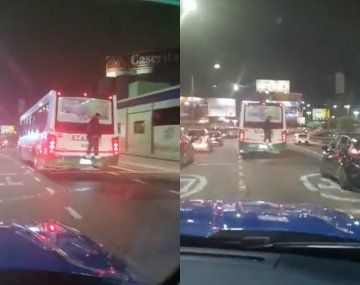 Video: un hombre viajó colgado de un colectivo para no pagar el boleto