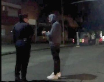 Las imágenes fueron grabadas por los vecinos