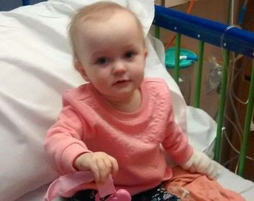 Un padre se casó con su hija de 16 meses porque le quedaban dos días de vida