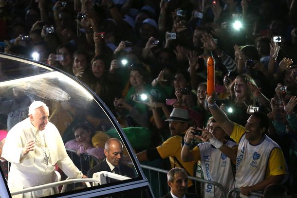 El Papa pidió a sacerdotes que sirvan a Cristo en las villas