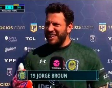 Fuerte y valiente: el arquero de Central cruzó al periodismo hegemónico