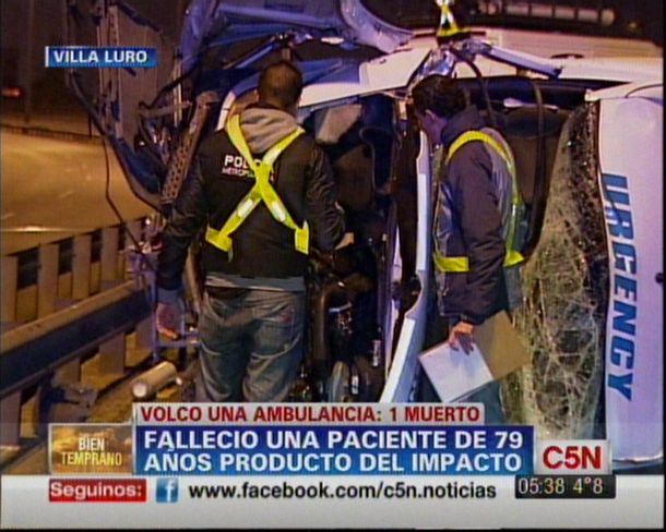 Villa Luro: volcó una ambulancia y murió una paciente