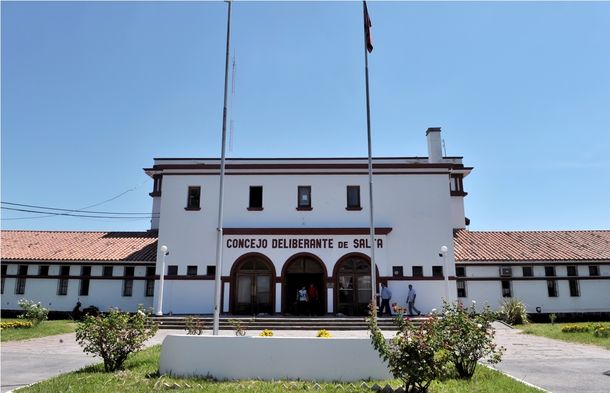 Mujer golpeada pidió auxilio con su bebé en brazos en el Concejo Deliberante