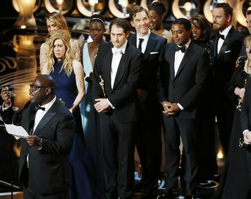 12 años de esclavitud se quedó con el Oscar más deseado de la noche