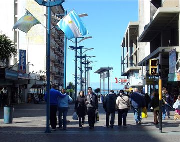 Dos jóvenes gays fueron atacados a golpes por neonazis en Mar del Plata