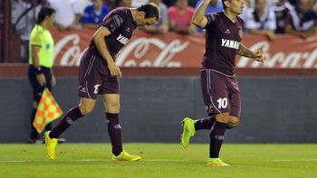 lanus logro un polemico triunfo para seguir en la lucha lanus logro un polemico triunfo para seguir en la lucha