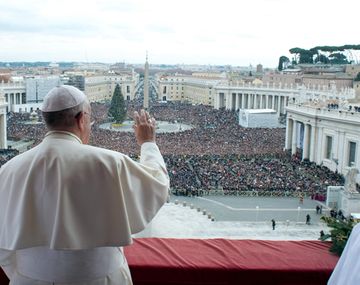 El papa Francisco recibe en el Vaticano a miles de parejas por el día de los enamorados