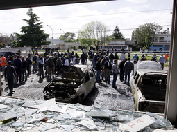 violento enfrentamiento de la uocra deja siete heridos violento enfrentamiento de la uocra deja siete heridos
