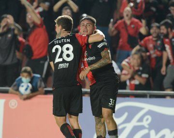 El agónico gol de Facundo Farías para el debut con triunfo de Colón ante Peñarol