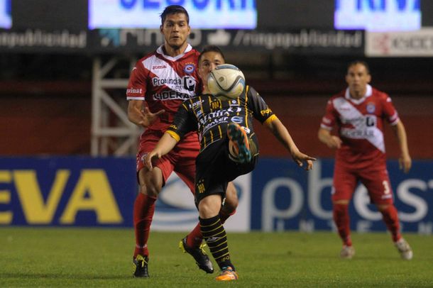 Olimpo venció a Argentinos y se ilusiona con la Sudamericana