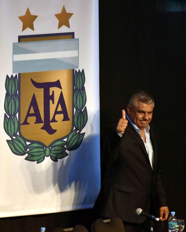 Chiqui Tapia asumió la presidencia de la AFA