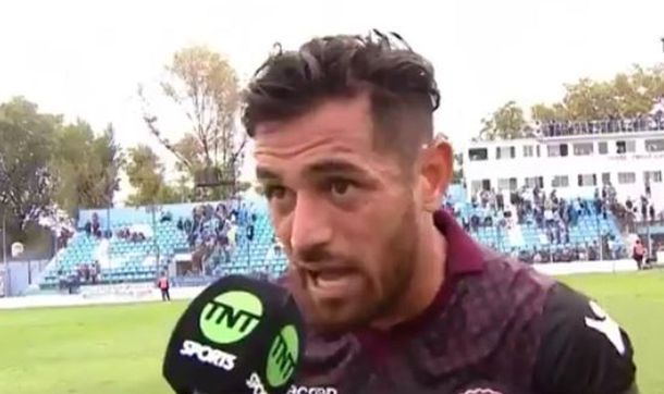 VIDEO: A Lautaro Acosta lo eligieron el mejor de la cancha y estalló contra los árbitros