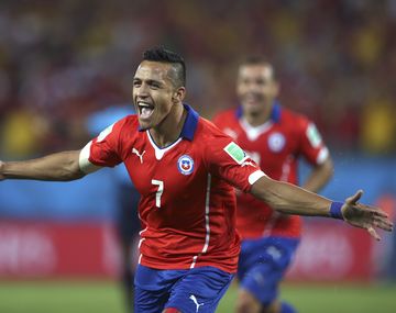 Chile debutó con un triunfo en Brasil y ya se ilusiona con los octavos de final