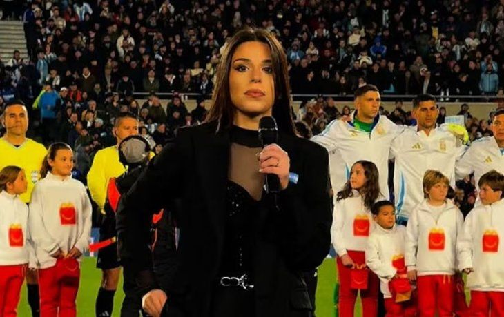 Euge Quevedo habló tras las críticas por cantar el Himno en la despedida de Messi