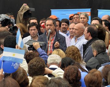 Scioli instó a trabajar con  espíritu de continuidad