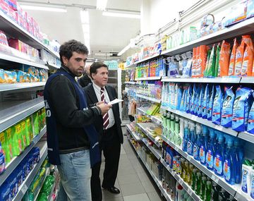 Los súper aseguran que proveedores están tratando de subir los precios