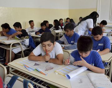 Mejoró el rendimiento en Lengua pero aún 4 de cada 10 chicos no sabe Matemáticas