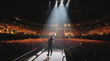 tomas rebord despidio el ano en movistar arena: 15 mil personas en el final de haa tomas rebord despidio el ano en movistar arena: 15 mil personas en el final de haa