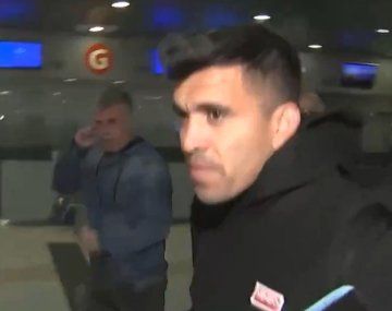El Huevo Acuña llegó al país y habló como jugador de River: Estoy contento