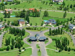 Country Pilar del Este