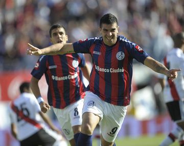 San Lorenzo superó a Morón en los penales y avanza en la Copa