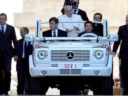 manana, tarde y noche, como es la rutina de francisco a un ano de su papado manana, tarde y noche, como es la rutina de francisco a un ano de su papado