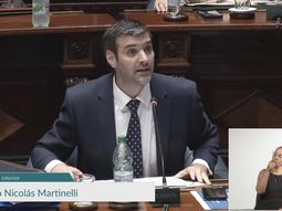 El ministro del Interior, Nicolás Martinelli, comparece ante el Parlamento por la inseguridad en Uruguay. El ministro del Interior, Nicolás Martinelli, comparece ante el Parlamento por la inseguridad en Uruguay.