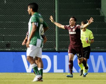 Lanús le ganó el clásico a Banfield y es más puntero que nunca