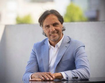 La reacción de Gustavo López ante la foto fake con la camiseta de Independiente