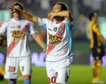 Arsenal derrotó a Olimpo y retomó su senda triunfal