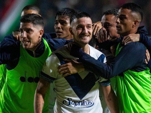 La reacción de los jugadores de Vélez tras enterarse de su clasificación a cuartos de final