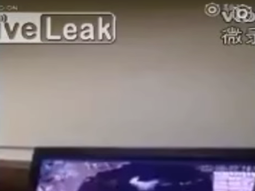 Se abrió un gigantesco agujero en China y cuatro personas cayeron en él