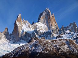 Dramático intento de rescate en El Chaltén: quedaron colgados en el Cerro Torre