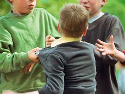 un caso mas de bullying: lo maltratan por ser vegetariano un caso mas de bullying: lo maltratan por ser vegetariano