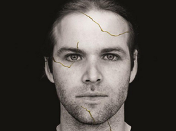 benjamin amadeo presento la tapa de su disco y lali salio a bancarlo una vez mas benjamin amadeo presento la tapa de su disco y lali salio a bancarlo una vez mas