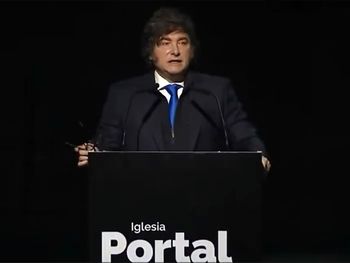 Javier Milei ante miles de evangelistas.