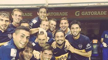 esta es la foto del festejo del cuarto gol de boca esta es la foto del festejo del cuarto gol de boca