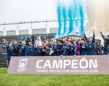 Racing derrotó a River por 2-1 y se quedó con el Apertura de Reserva