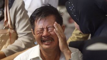 confirmado: son del vuelo #qz8150 los restos hallados cerca de borneo confirmado: son del vuelo #qz8150 los restos hallados cerca de borneo