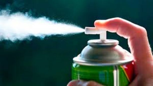 Prohíben el uso de un insecticida y 40 medicamentos