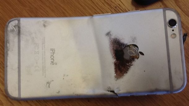 Un iPhone 6 se prende fuego en el bolsillo de un usuario